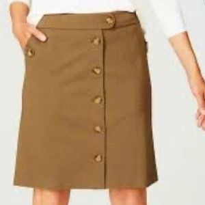 BRAND NEW J. Jill Ponte Knit Comfort Button Front Skirt in Acorn. Size M
